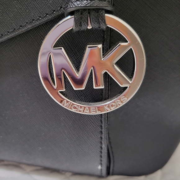 Michael Kors tote purse - Picture 2 of 6